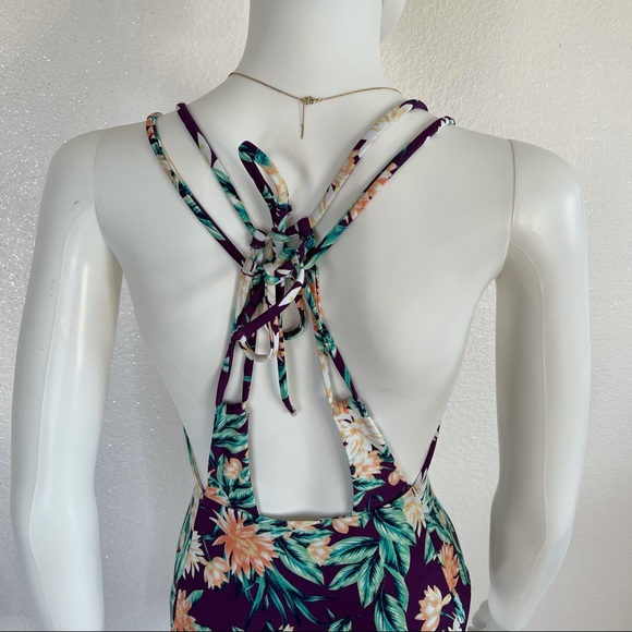 One piece XS floral swimsuit - Picture 8 of 12